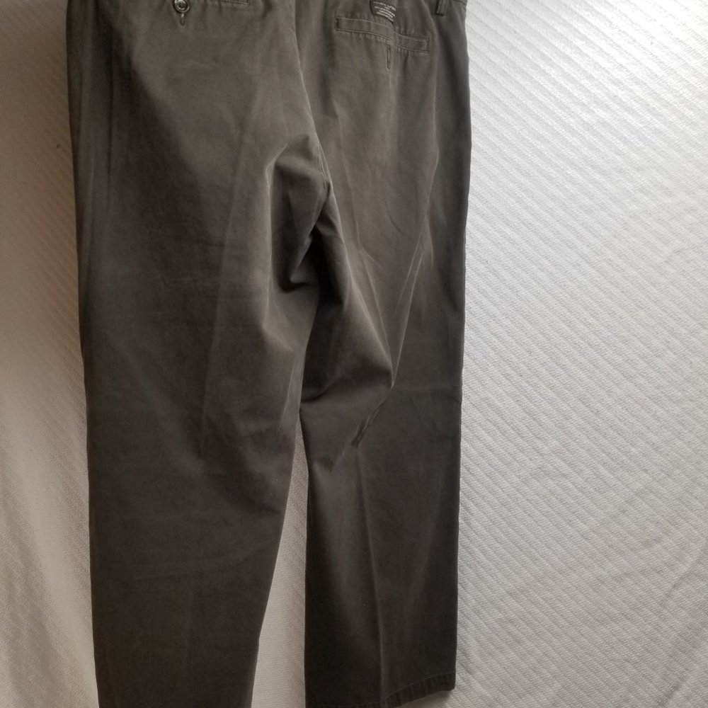 462-463 - Lot of 2 Banana Republic 35W 30L Pants - Picture 9 of 10